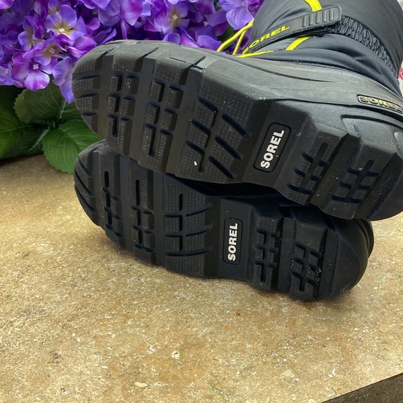 Sorel boots SZ 6 - Picture 5 of 7